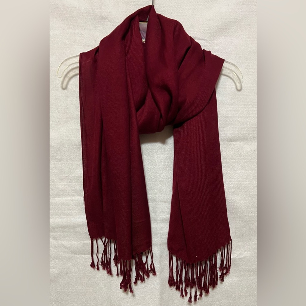 Elegant Women’s Dress Scarf With Fringe In Burgundy